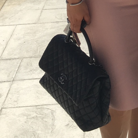 Chanel coco caviar top handle medium bag. - Picture 11 of 12